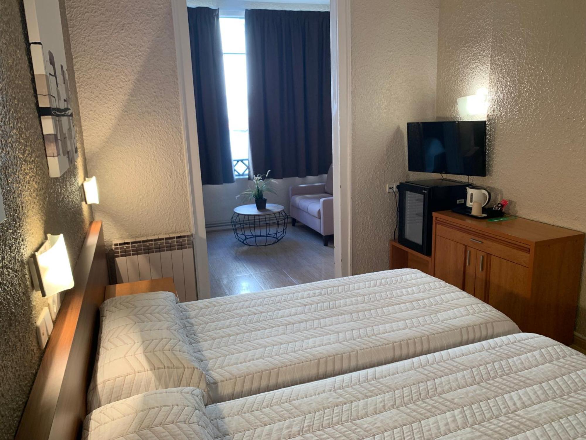Pension Iznajar Barcelona Exterior photo