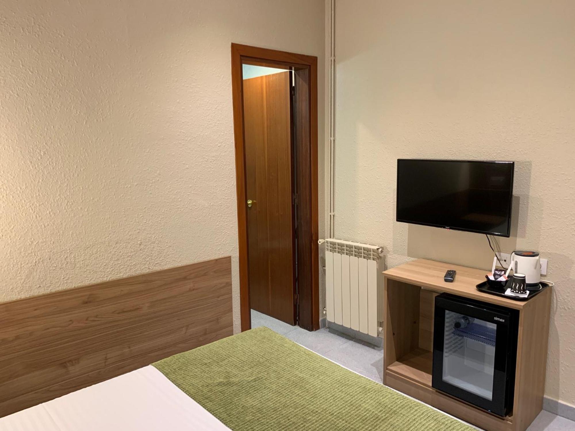 Pension Iznajar Barcelona Exterior photo